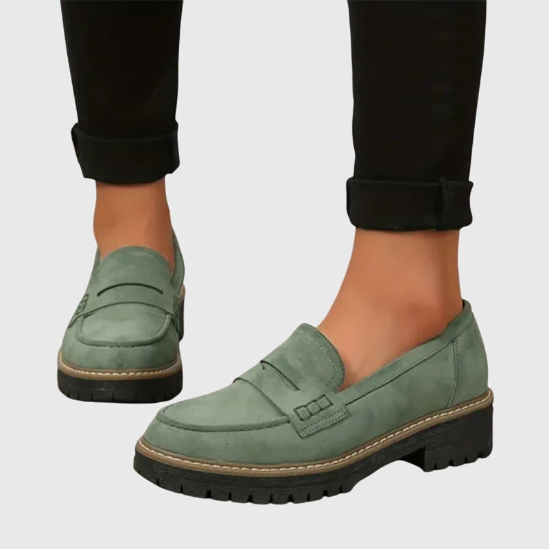 Clara | Mocasini intemporeli din piele întoarsă