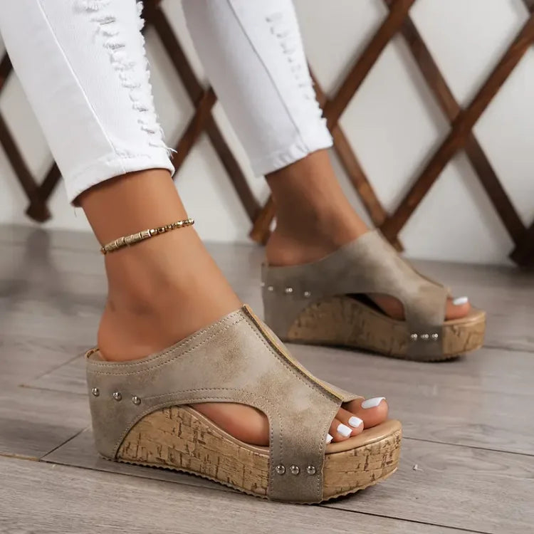 Petra | Sandale cu platformă elegante cu un design modern