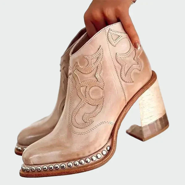 Stanislava - Botine din piele brodate