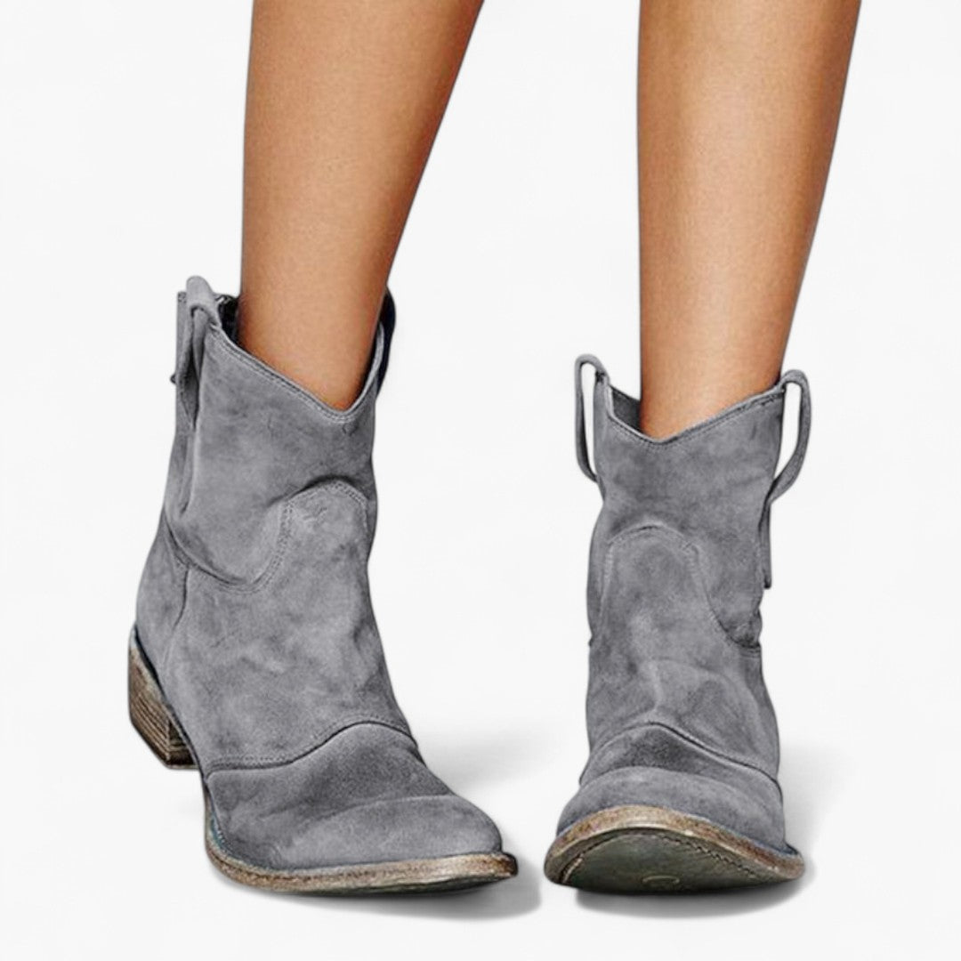 Kamilė – botine atemporale